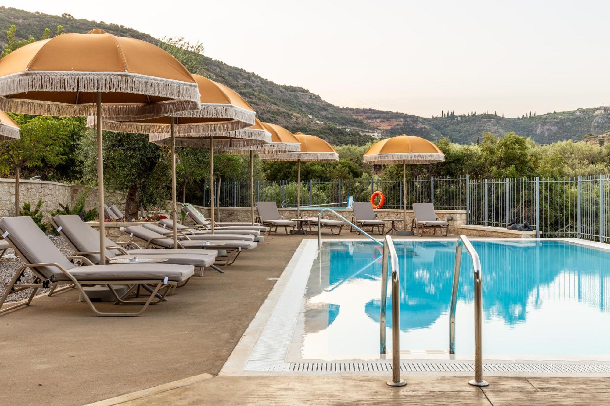 Olympia Zervea Studios With Pool - Apartment Кардамили Екстериор снимка