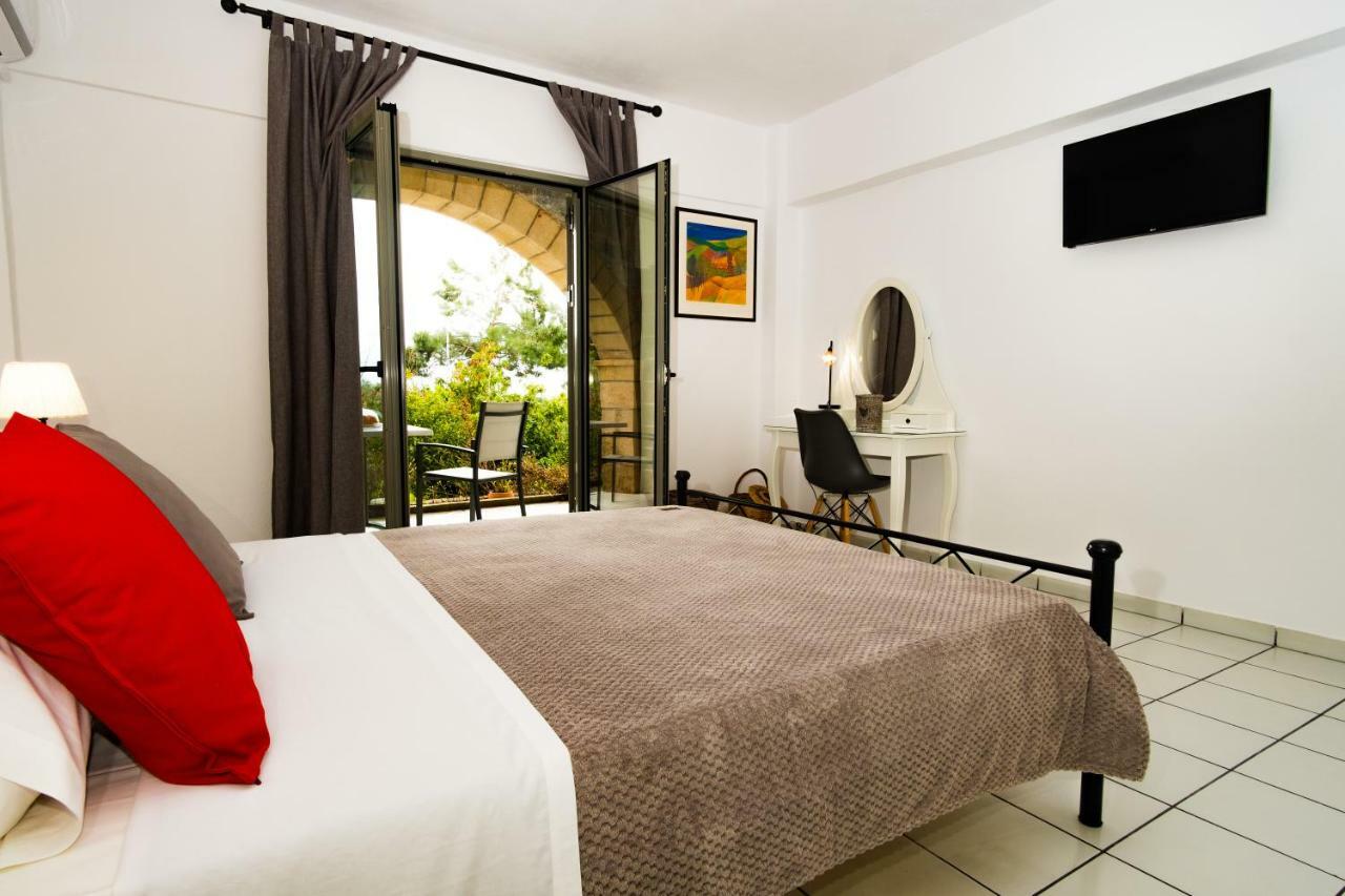 Olympia Zervea Studios With Pool - Apartment Кардамили Екстериор снимка
