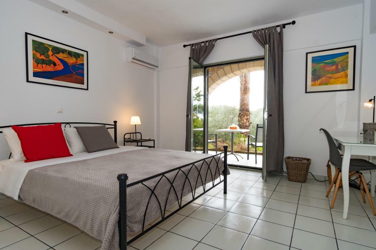 Olympia Zervea Studios With Pool - Apartment Кардамили Екстериор снимка