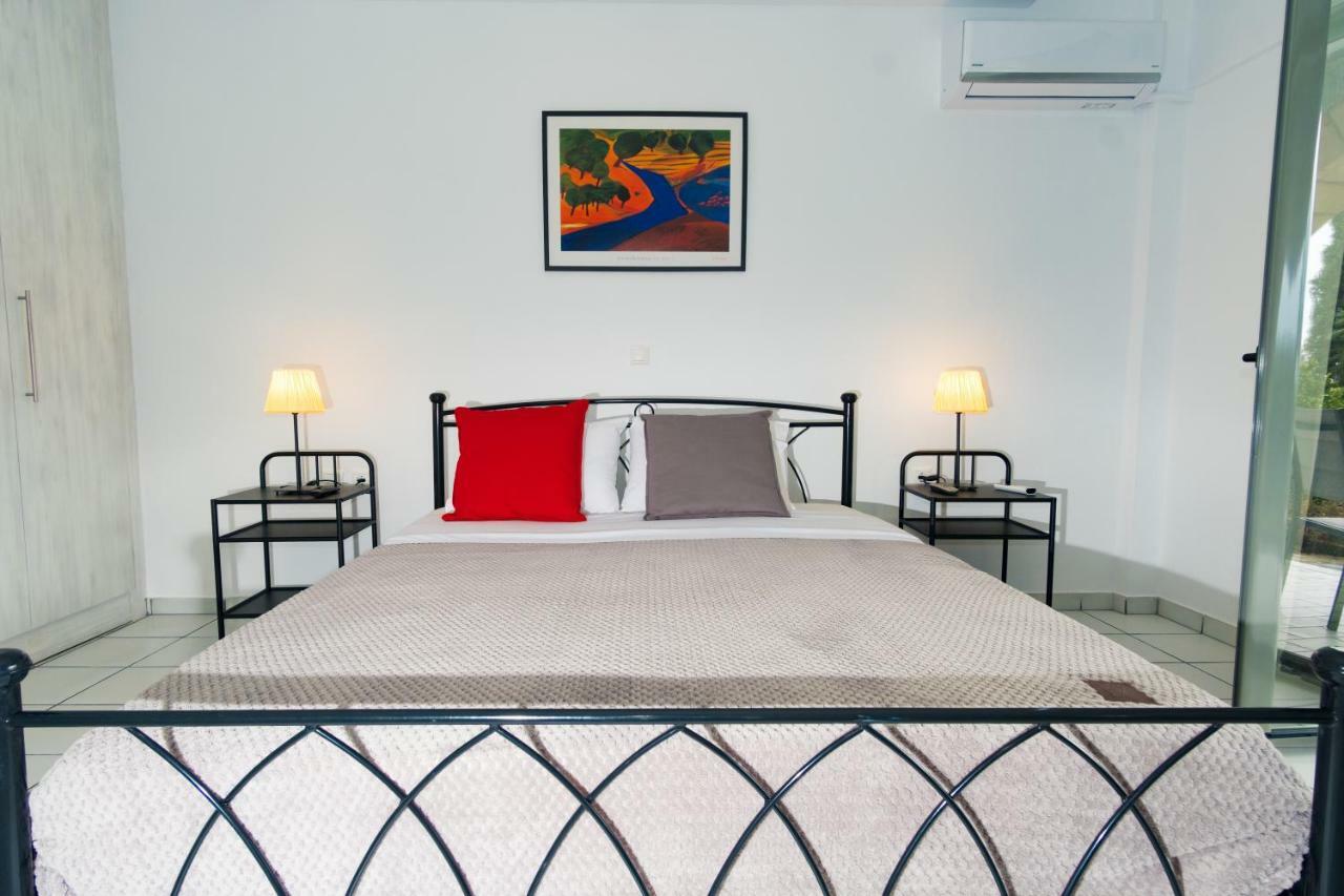 Olympia Zervea Studios With Pool - Apartment Кардамили Екстериор снимка